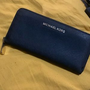 Michael kors black wallet
